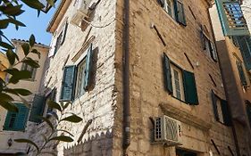 Old Town Casa Dameo Apartments